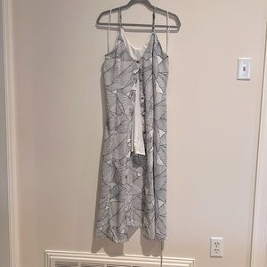 Flowy geometric black and white dress